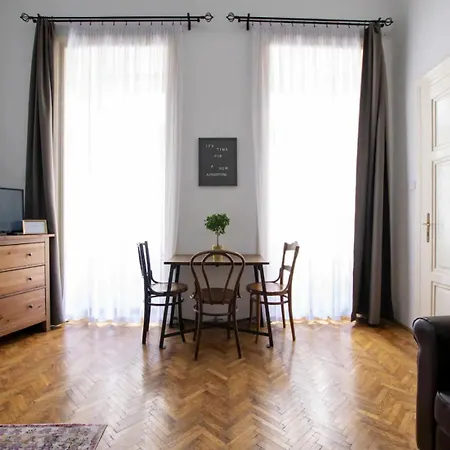 Standard By Hi5 - Charming Apartmán *